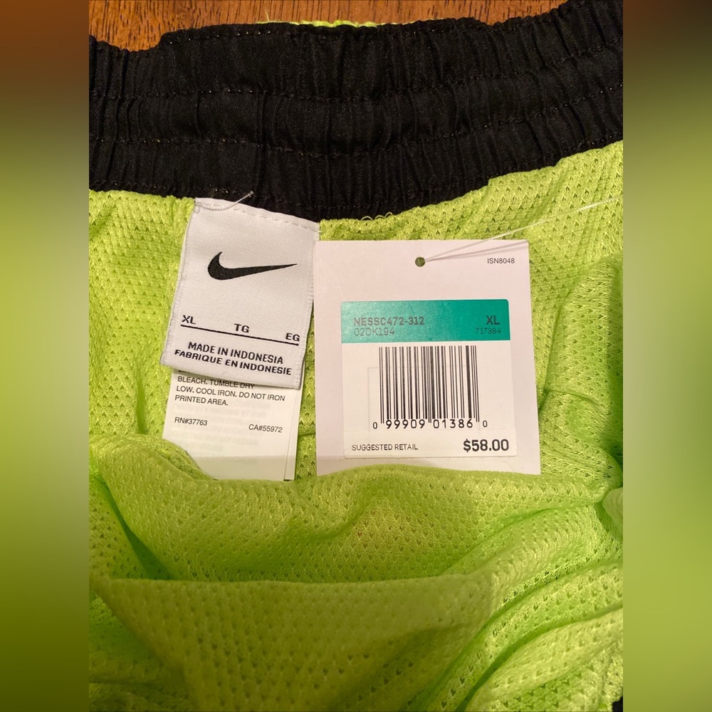 Nike Men's Logo Tape 9” Volley Swim Shorts Swimwear Green Size - Picture 3 of 5
